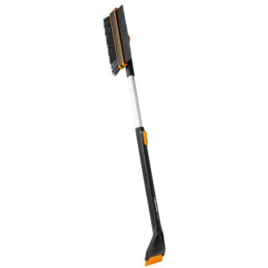 Щетка со скребком Fiskars автомобильная телескоп. X-series 96-121см 1078492