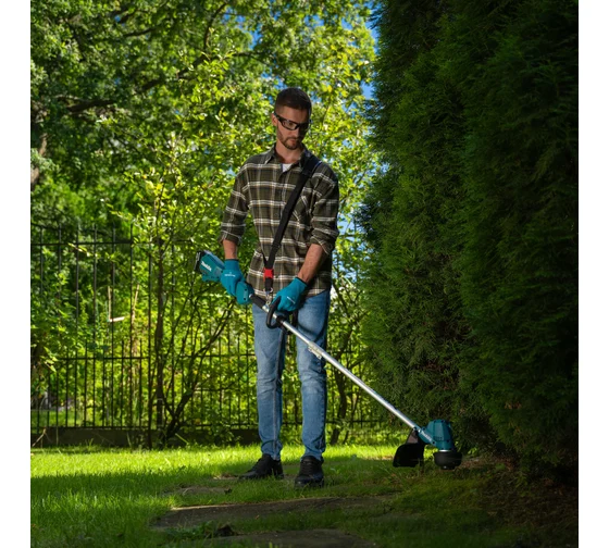 Триммер аккумуляторный МАКITA  DUR192LRF  в Екатеринбурге