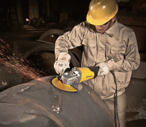 Угловая шлифмашина STANLEY SL209-RU в Екатеринбурге