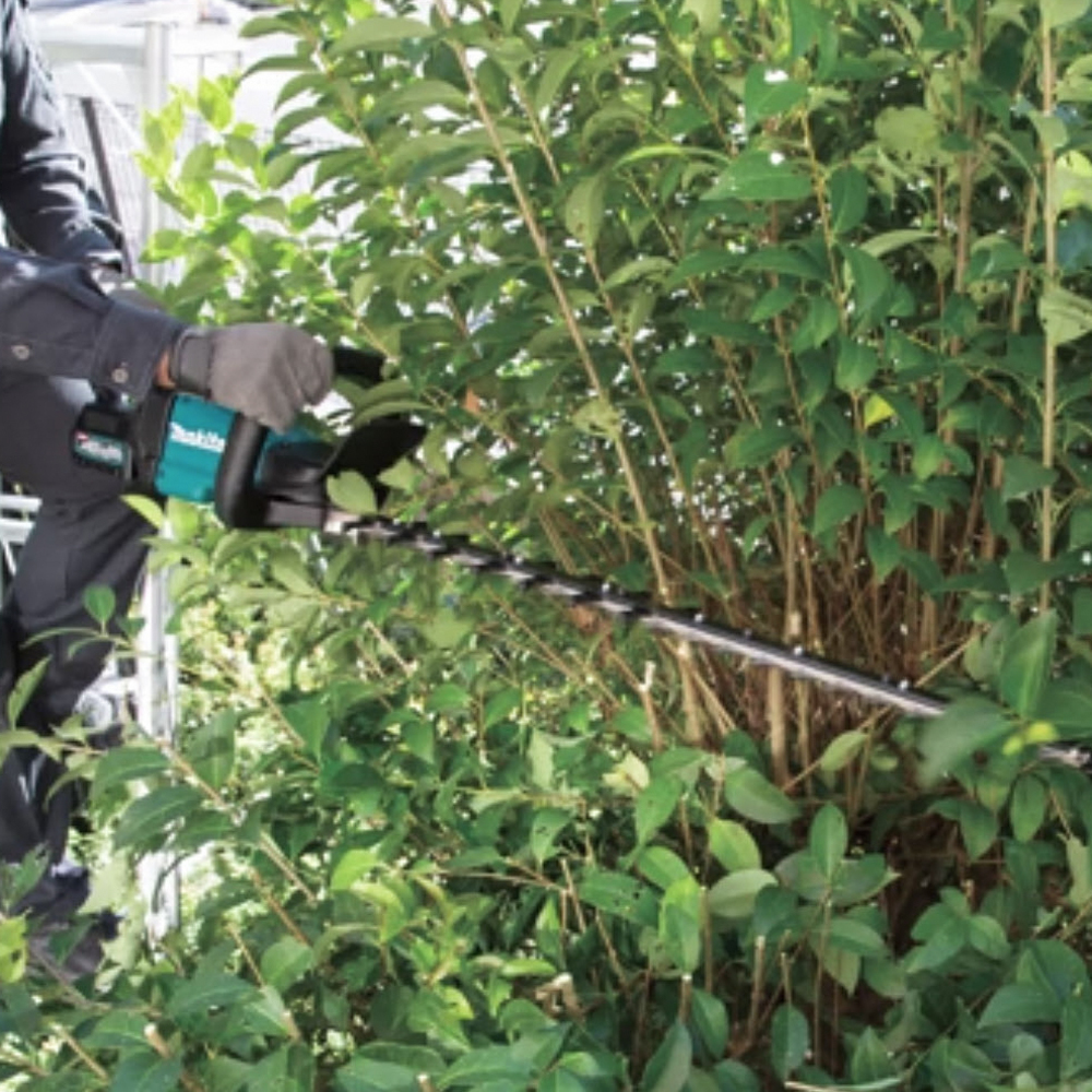 Кусторез аккумуляторный Makita XGT 40VMAX UH004GZ в Екатеринбурге