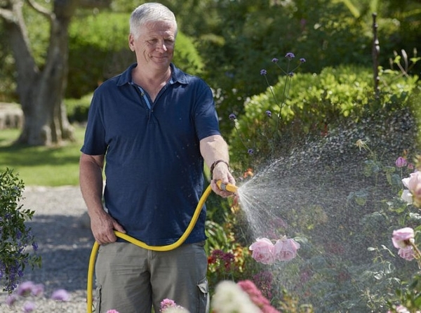 Шланг растягивающийся HoZelock Superhoze 30m с коннекторами и наконечником для шланга  8230 3600 в Екатеринбурге