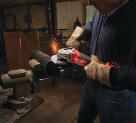 Аккумуляторная угловая шлифмашина машина Milwaukee M18 CAG115XPD-0X FUEL 4933447590