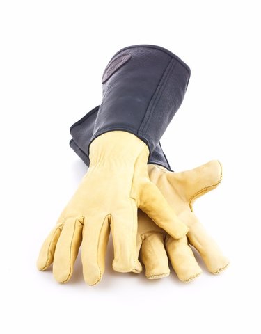 Перчатки садовые для роз и кустарников Bradleys BTT047 BLACK 7.5 черный 7.5 (ладонь из белой кожи)