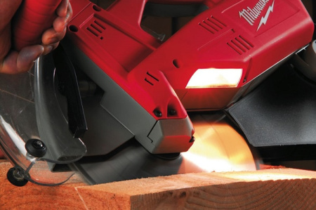 Торцовочная пила Milwaukee MS 304 DB 4933433340