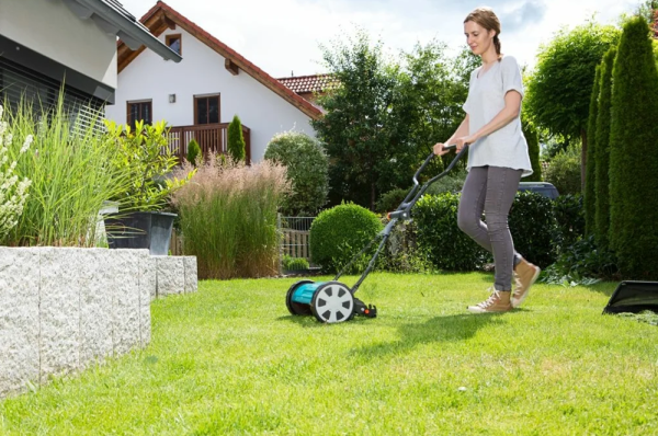 Барабанная газонокосилка GARDENA 330 Classic механическая 04027-20.000.00 в Екатеринбурге