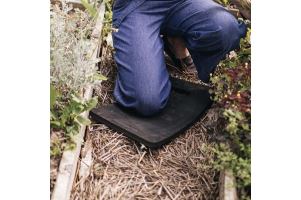 Коврик садовый FISKARS Solid размер 45.7см-27.9см-1.9см  1062832 в Екатеринбурге 