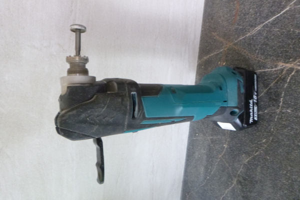 Резак универсальный аккумуляторный MAKITA DTM51Z в Екатеринбурге