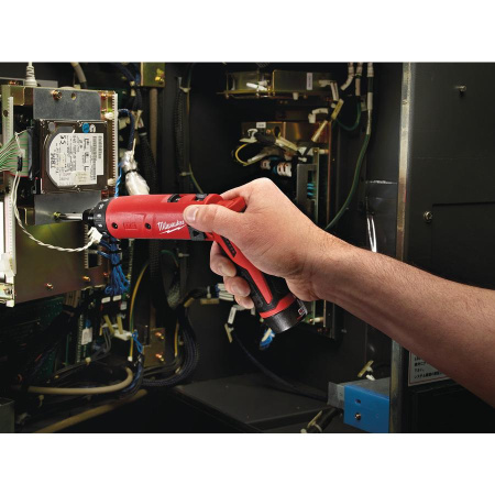 Аккумуляторная отвертка Milwaukee M4 D-202B