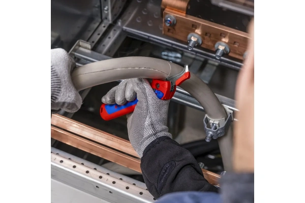 Нож для снятия изоляции KNIPEX с опорным башмаком 145мм  KN-1650145SB в Екатеринбурге 