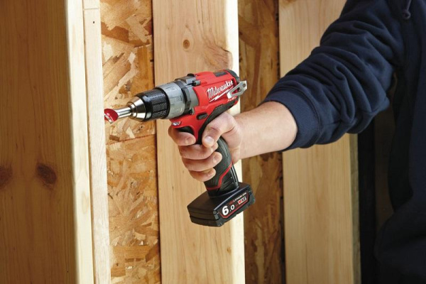 Аккумуляторная безударная дрель-шуруповерт, бесщеточная Milwaukee M12 CDD-602X FUEL 4933451508