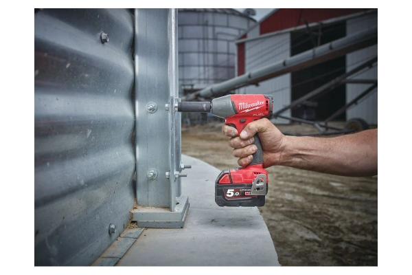 Аккумуляторный ударный гайковерт "Milwaukee" M18 FIWP12-0 FUEL