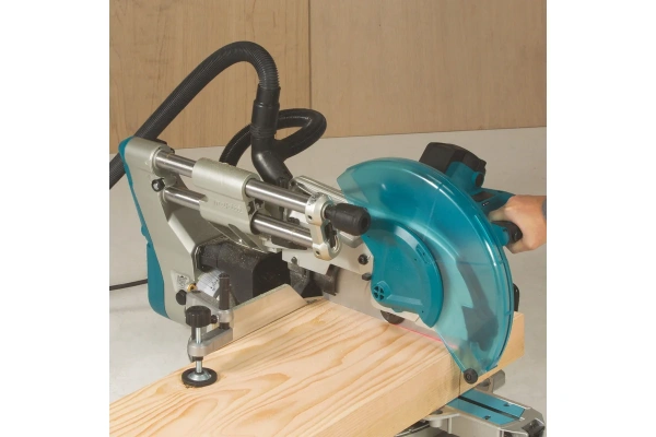 Торцевая пила Makita LS1219L в Екатеринбурге