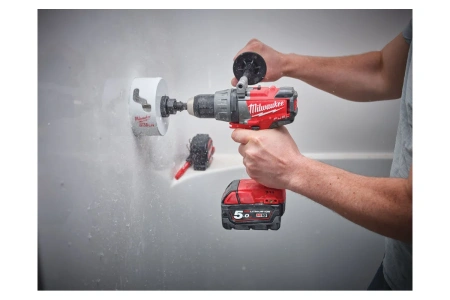 Аккумуляторная безударная дрель-шуруповерт, бесщеточная Milwaukee M18 FDD-502X FUEL