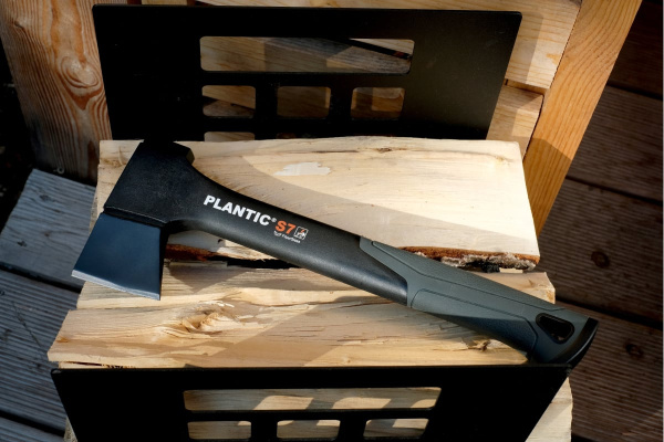Топор универсальный Plantic Light S7 27461-01 в Екатеринбурге 