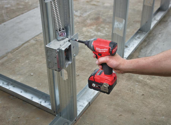 Аккумуляторный ударный винтоверт, бесщеточный Milwaukee M18 FID-0 FUEL 4933451065