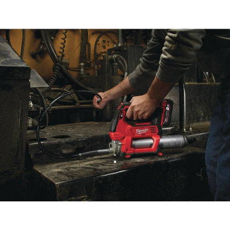 Шприц для смазки Milwaukee M18 GG-0