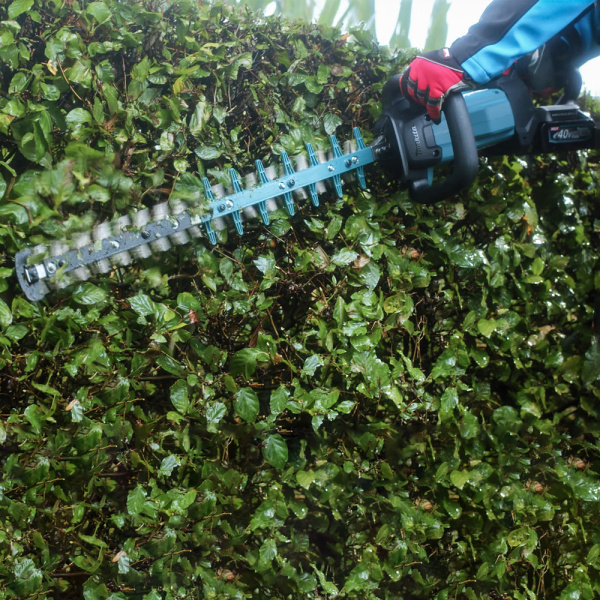 Кусторез аккумуляторный Makita XGT 40VMAX UH004GZ в Екатеринбурге