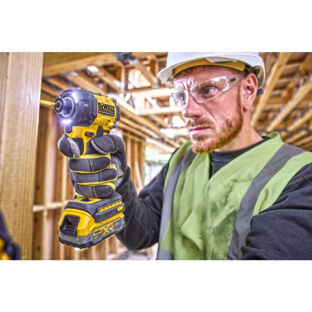 Шуруповерт аккумуляторный масляный DeWalt DCF870NT-XJ в Екатеринбурге