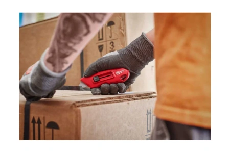 Нож выдвижной многофункциональный компактный  Milwaukee  4932492379