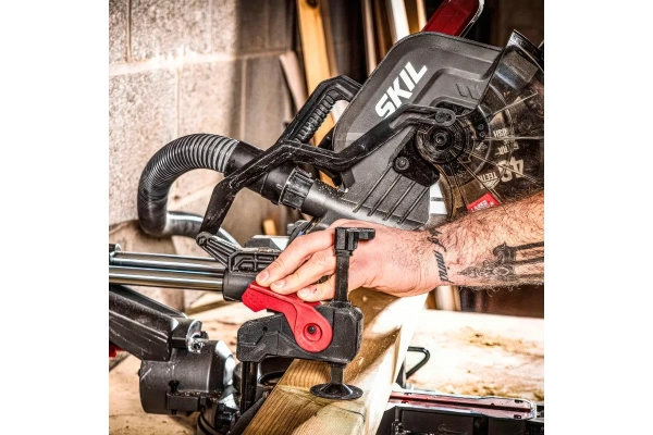 Торцовочная пила SKIL  MS1310SE00 в Екатеринбурге