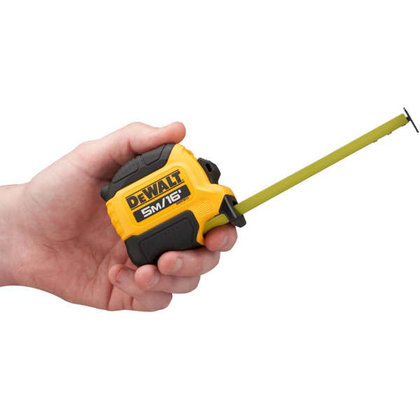 Рулетка DeWalt 5 м DWHT38113-5 в Екатеринбурге 