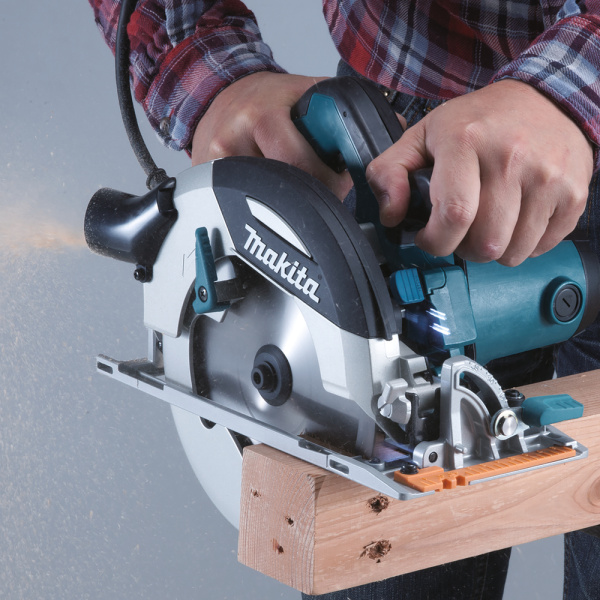 Циркулярная пила Makita HS7100K   в Екатеринбурге
