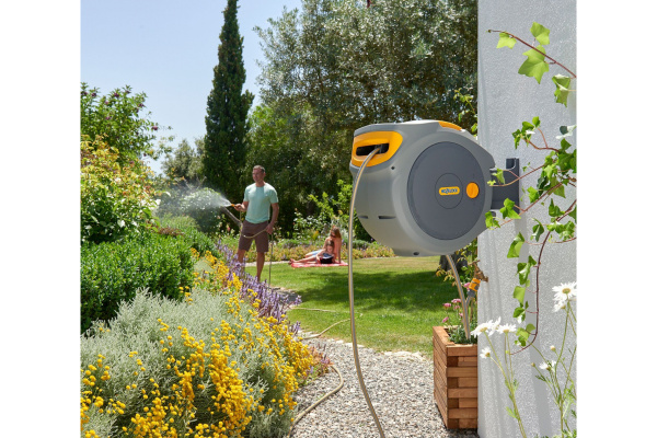 Катушка  Hozelock 2401 настенная AutoReel с шлангом 20 м 2401 3600 в Екатеринбурге