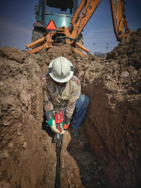 Акк. гидравлический инструмент Milwaukee для резки кабеля  M18 HCC-201C CU/AL-SET FUEL (Li-Ion2Ач)