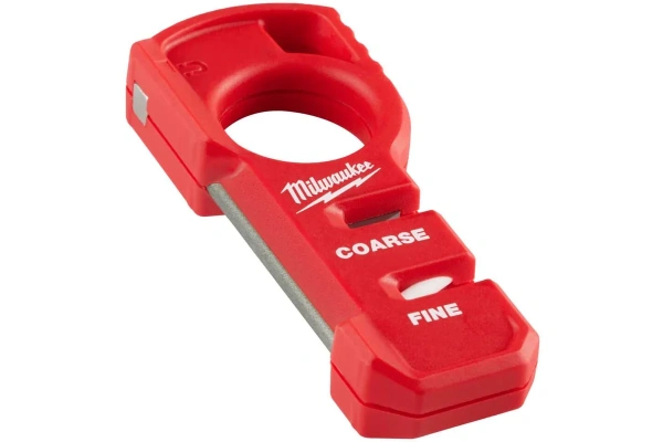 Точилка компактная для ножей (ножеточка) MILWAUKEE 4932478562 в Екатеринбурге