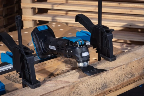 Насадка для реноваторов HOGERT TECHNIK по дереву 65x40 мм, зубцы 2,5 мм HT2A107 в Екатеринбурге