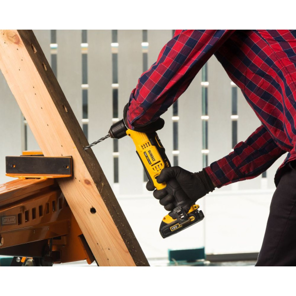 Аккумуляторная угловая дрель DeWalt DCD740N-XJ в Екатеринбурге