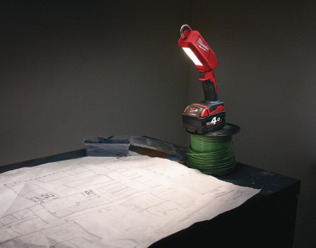 Аккумуляторный фонарь Milwaukee M18 IL-0 4932430564