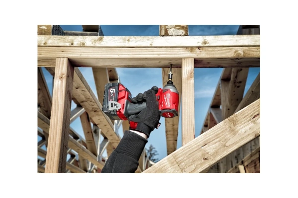 Аккумуляторный ударный винтоверт Milwaukee M18 FID2-0Х