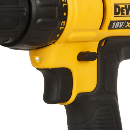 Шуруповерт аккумуляторный DeWalt DCD771S2-QW в Екатеринбурге