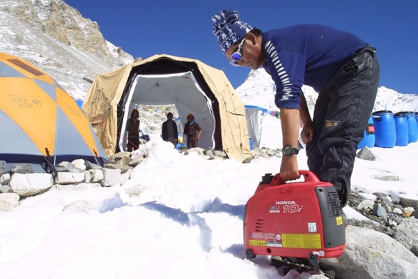 Генератор бензиновый инверторный Honda EU10IT1RGEU в Екатеринбурге