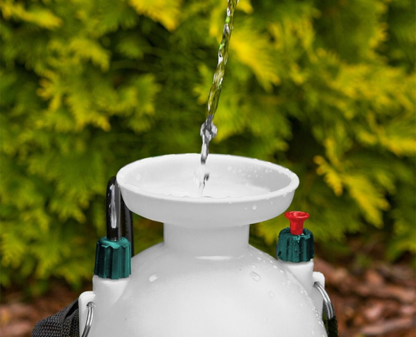 Опрыскиватель ручной VERTO  3л, с насосом шлангом  15G504 в Екатеринбурге