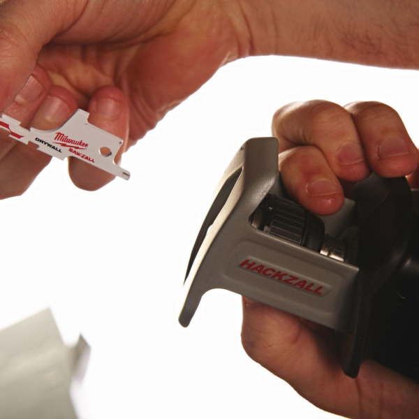 Аккумуляторная сабельная пила Milwaukee C12HZ-202С 4933441195