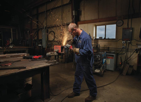 Аккумуляторная угловая шлифмашина Milwaukee M18 CAG125X-0X FUEL 4933443940