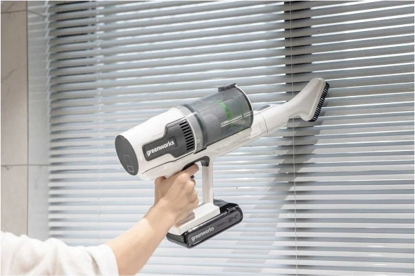 Пылесос беспроводной вертикальный аккумуляторный Greenworks 24В G24SVK4D 4701107UB в Екатеринбурге