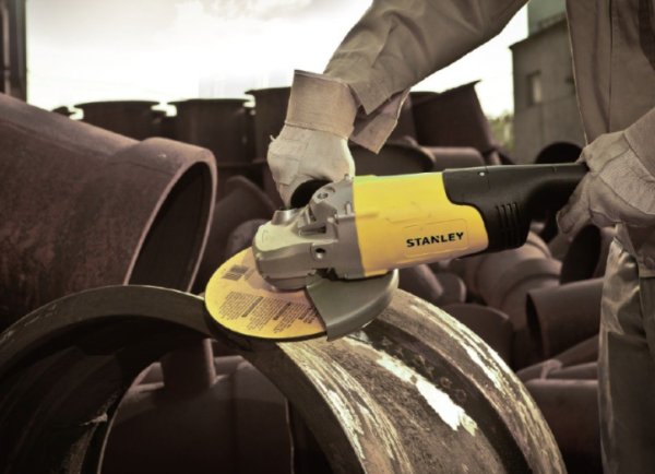 Угловая шлифмашина STANLEY SL209-RU в Екатеринбурге