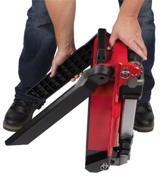 Аккумуляторный фонарь Milwaukee M18 ONERSAL-0 ONE-KEY 4933459431