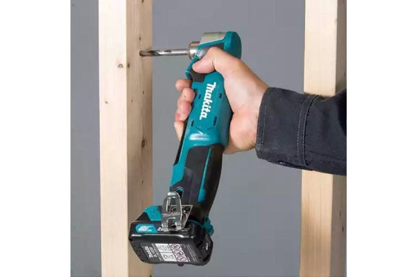 Аккумуляторная угловая дрель Makita DA 332DZ в Екатеринбурге