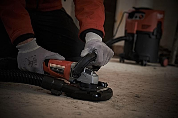 Шлифмашина по бетону Milwaukee AGV 12-125XC DEG-SET 4933448030