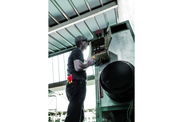 Отвертка диэлектрическая Wera SL 4,0х0,8х100мм WE-031583 в Екатеринбурге 