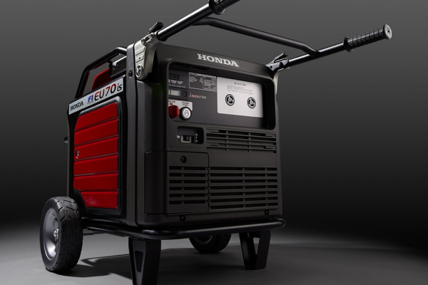 Генератор бензиновый инверторный Honda EU70ISEU в Екатеринбурге