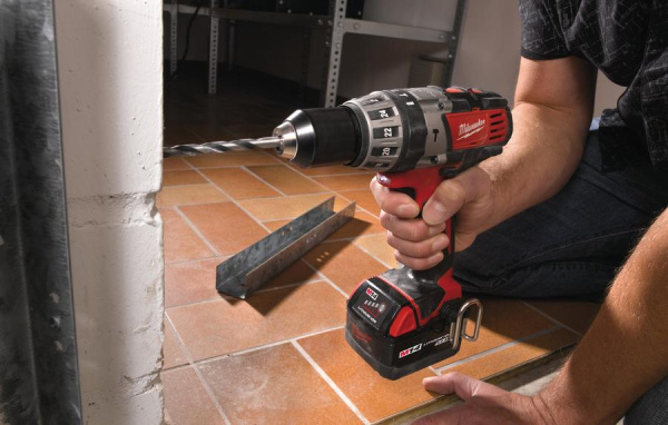 Аккумуляторная ударная дрель-шуруповерт Milwaukee C14 PD-22С 4933416970