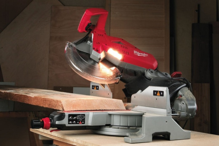 Торцовочная пила Milwaukee MS 304 DB 4933433340