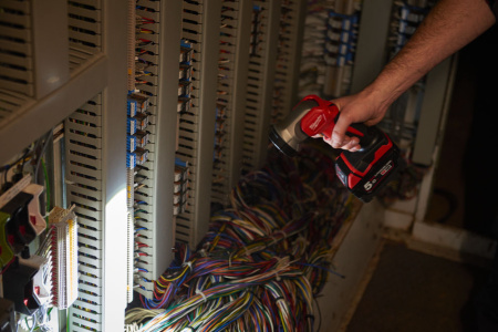 Аккумуляторный фонарь Milwaukee М18 TLED-0 4932430361