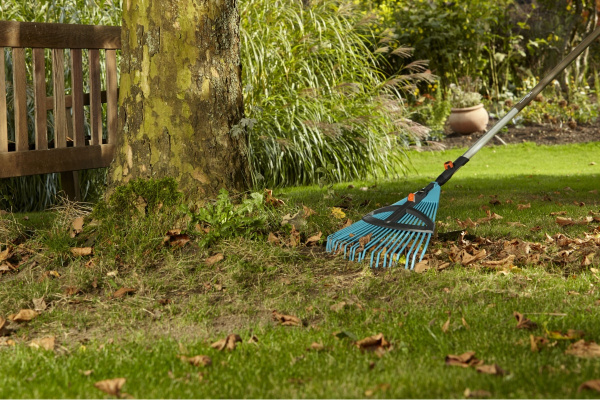 Грабли GARDENA пластиковые рег.+ Ручка алюм.эрго. 130см 03099-30.000.00 в Екатеринбурге 