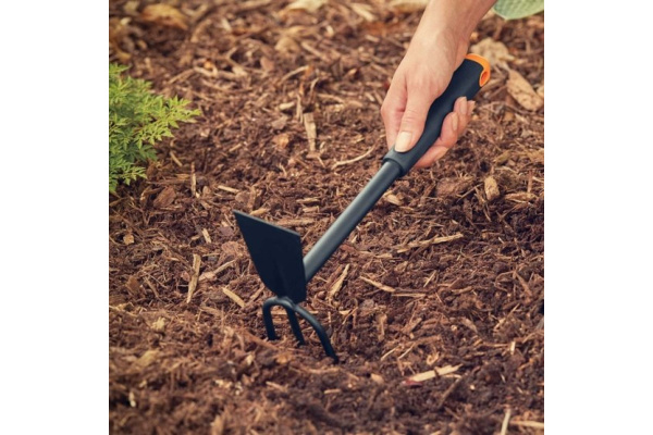 Тяпка Fiskars Ergo 1027030 в Екатеринбурге 